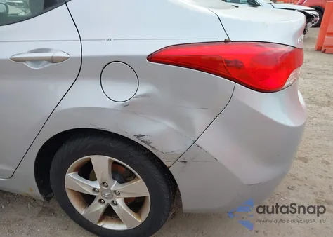 2011 Hyundai Elantra Gls z USA, uszkodzony, nr VIN 5NPDH4AE8BH014973